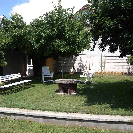 In Alsoors/balaton 18009